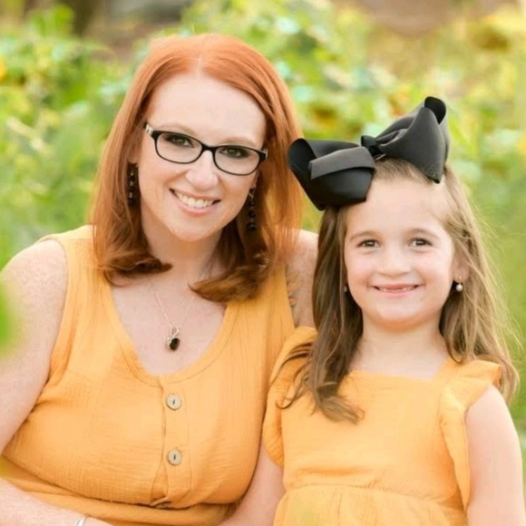 Meet your Posher, Christina - Picture 1 of 1